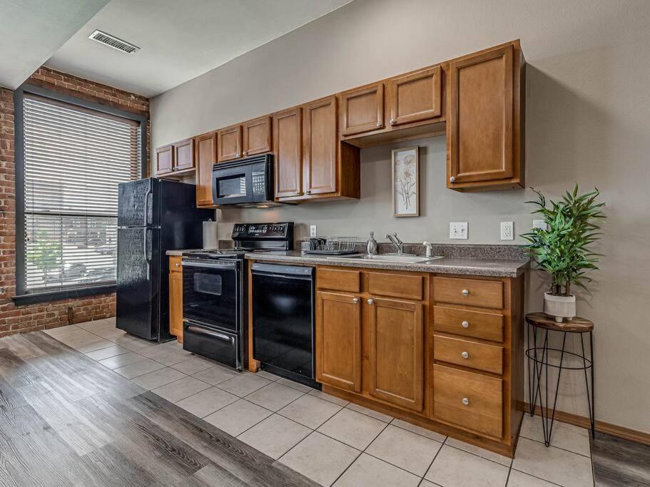 Deluxe Studio In Historic Downtown Building! Bartlesville Esterno foto